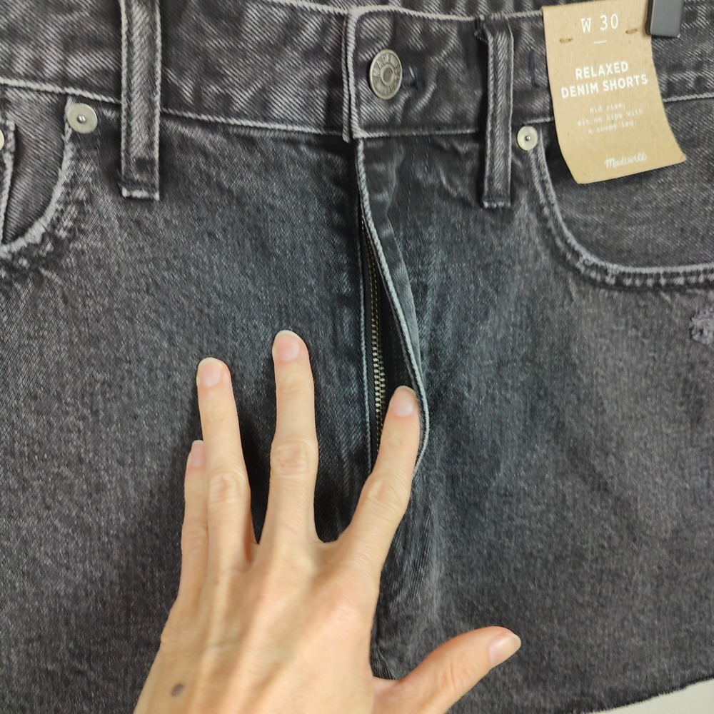 Madewell Relaxed Denim Shorts Womens 30 Charcoal Haywood Wash Raw Fray Hem NWT - Picture 4 of 10